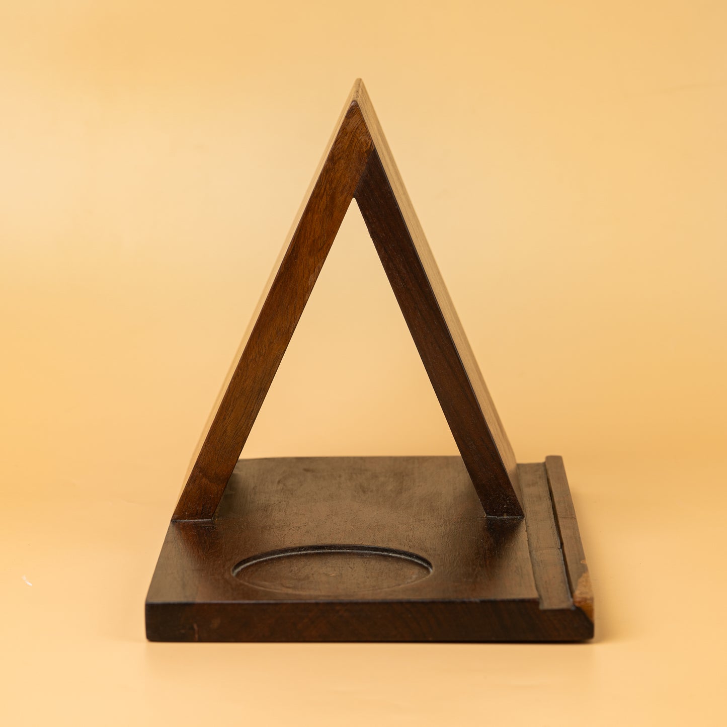 Sora Book Stand